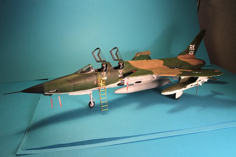 [HobbyBoss] Republic F-105G Thunderchief "Wild Weasel"  1/48 F-105-07-800