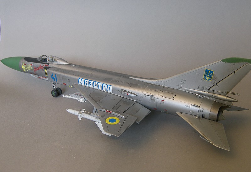 [TRUMPETER]Sukhoi Su-15 TM Flagon G - 1/48 - Ukrainian air force 100_5030_1