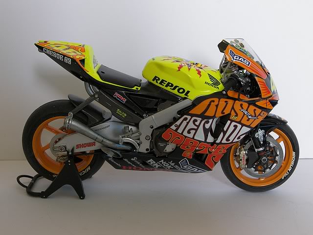 Frelon 94 - Mes Honda RC 211 V - Page 2 100_9017