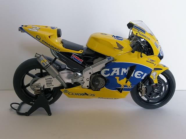 Frelon 94 - Mes Honda RC 211 V - Page 2 100_9024