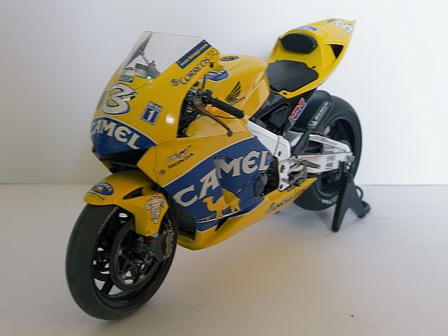 Frelon 94 - Mes Honda RC 211 V - Page 2 100_9025