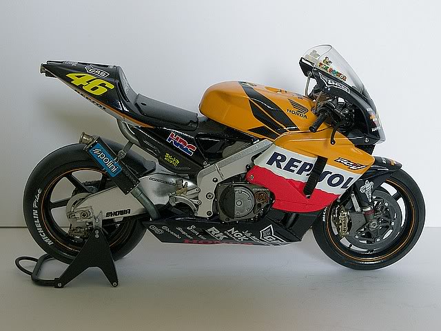 Frelon 94 - Mes Honda RC 211 V - Page 2 100_9032