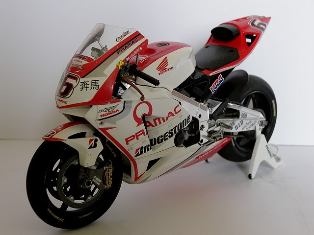 Frelon 94 - Mes Honda RC 211 V - Page 2 100_9045