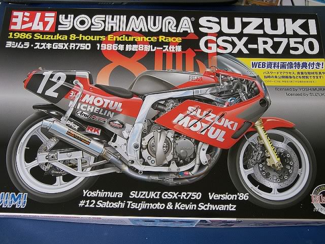 [FUJIMI] Yoshimura Suzuki GSX-R 750 - 1/12th 101_0153