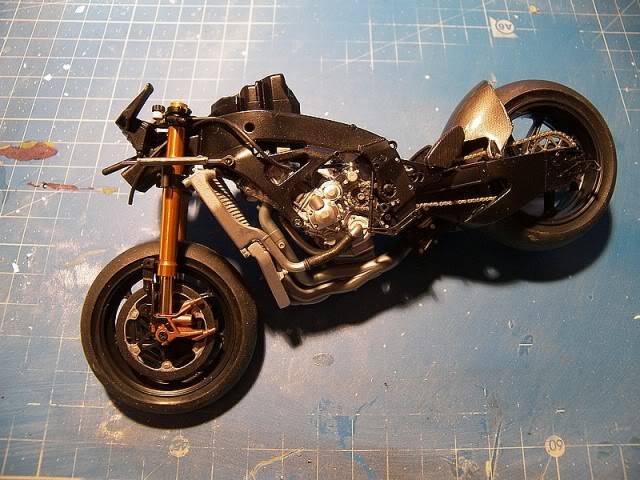 Yamaha M1 2009 Sterilgarda [Tamiya 1/12] 101_0317