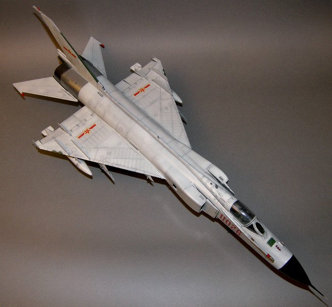 [TRUMPETER]PLAAF J-8F Finback - 1/48 100_0997