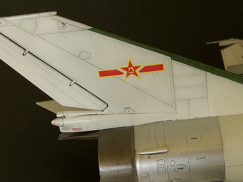 [TRUMPETER]PLAAF J-8F Finback - 1/48 100_1006