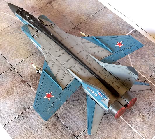 Mig 31 Foxhound - demo team - Maquette ICM - 1/72ème 100_8775