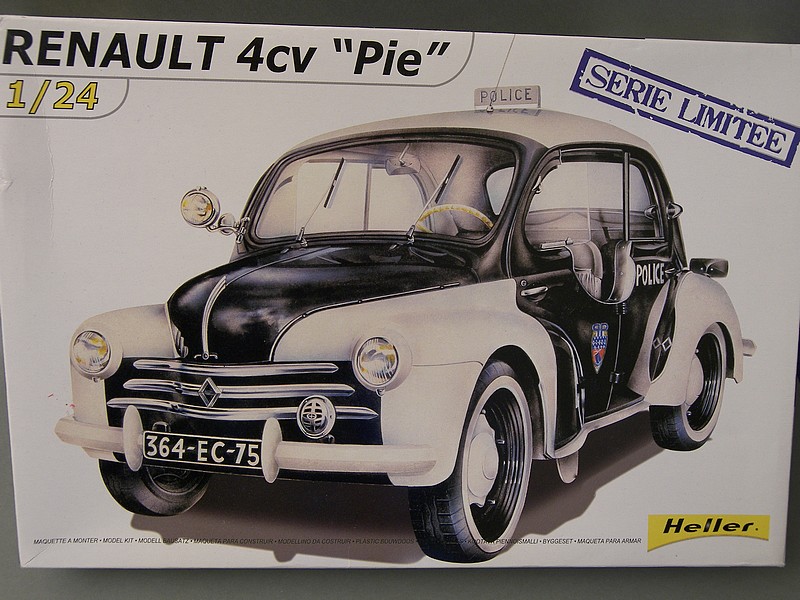 [Heller] 4 CV pie - 1/24ème - série limitée 100_3191