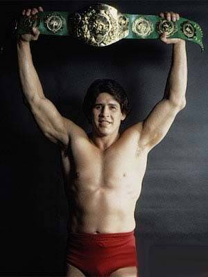 25 years ago; Tito Santana wins his 1st I-C Gold Ic-santana01st-1