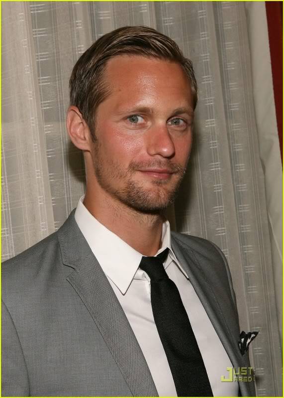 Fotografías varias Alexander-skarsgard-summer-telev-4