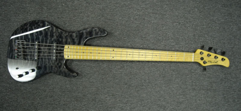 Fender Jazz Bass e suas "cópias"... TimothysModern5
