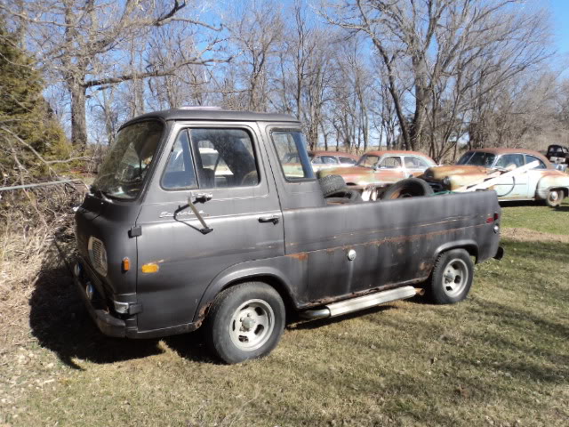 New Here and New Owner to 61 Econoline Pickup Picture3148