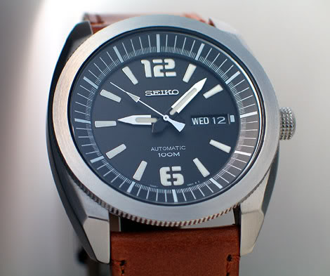 "Grosse" montre pour s'amuser avec des bracelets cuir ?? SNKF07K_s-1