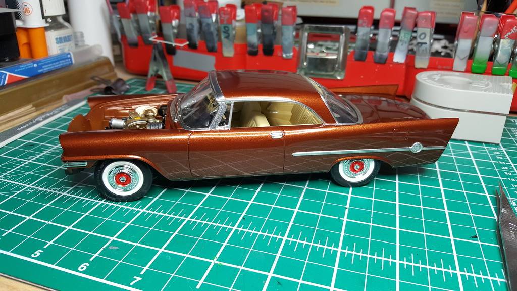 AMT '57 Chrysler 300C - Page 3 20170330_191309_zpscoldl40b