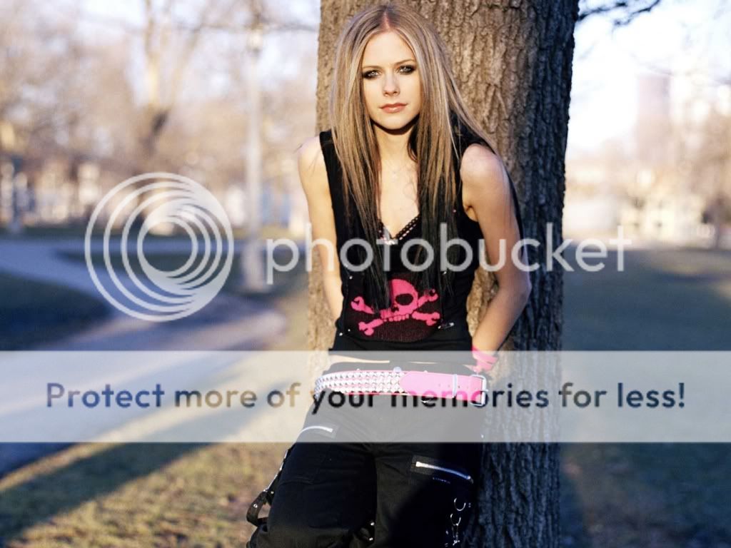 Birka Avril Wallpaper Avril_Lavigne_08