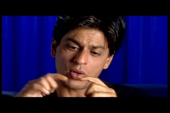 صور شاروخان فى لقاء تلفزيونى اثناء تصوير فيلم " Main Hoon Na " ThPDVD_051