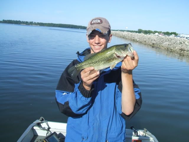 East Harbor-Panfish and Bass are ON! DSCF2044