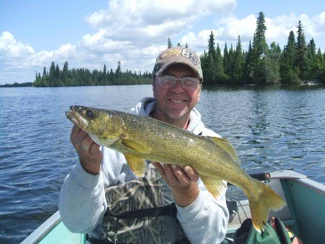 AWESOME Pasha Lake Cabins-41in. Pike Report DSCF2296