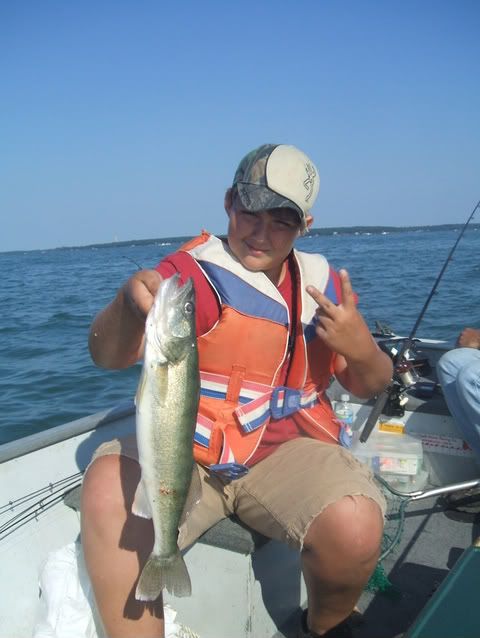 Western Basin Walleye Report-GG Gets on Erie for First Time and Gets First Eye! 003-1