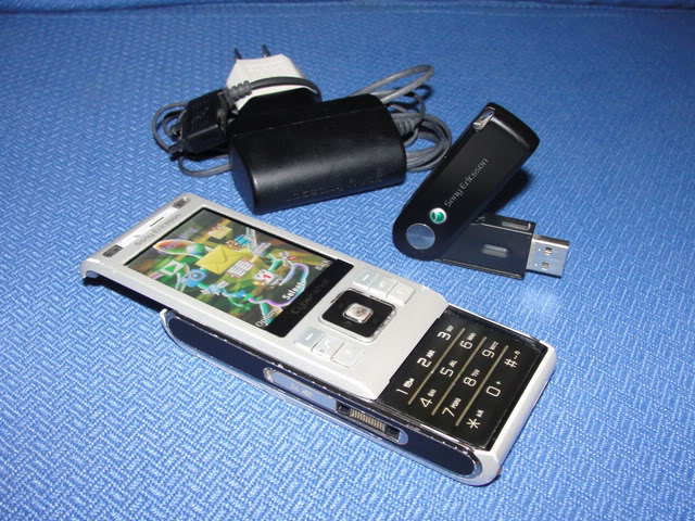 For Sale: Sony Ericsson C905 Cybershot 3G DSC04616