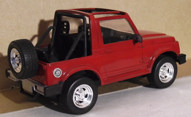 SUZUKI SAMURAI Suzukia