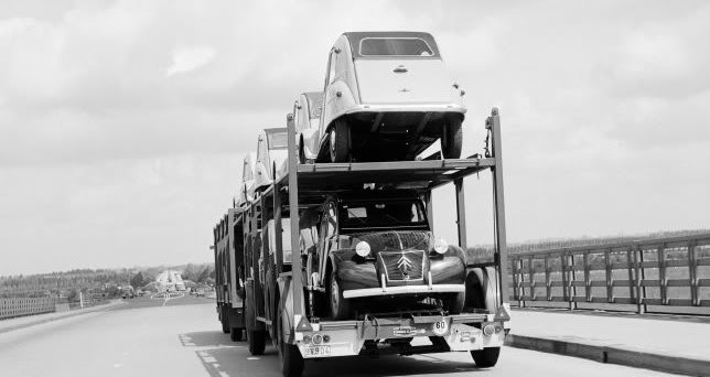 Photos anciennes 2cv-transport1956