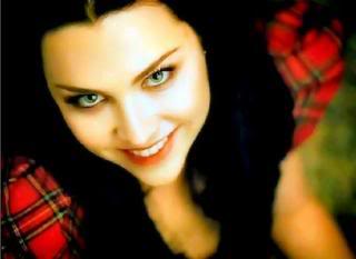 Amy pics - Page 2 Amylee