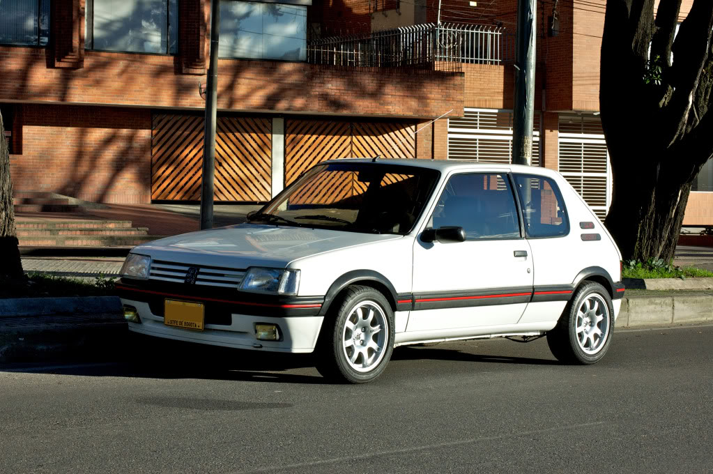 [Mercurio] 205 GTI 1.6 1992, Blanc Meije a Bogotá, Colombie - Page 3 205GTIEnero201218