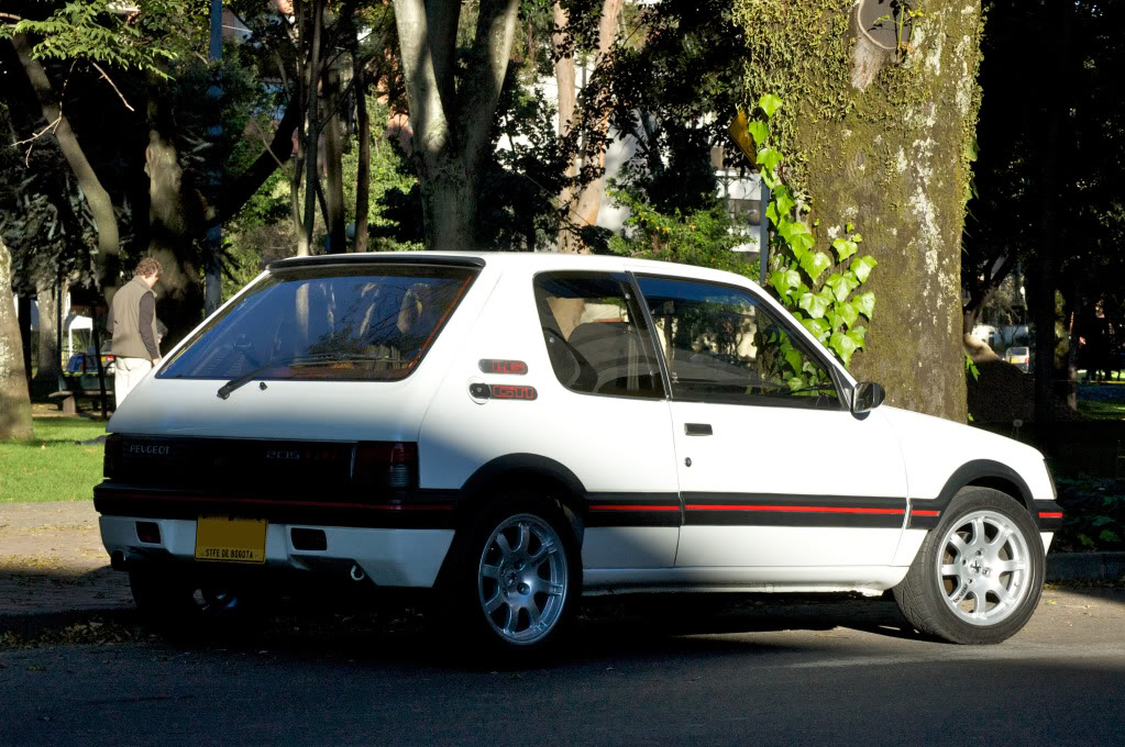 [Mercurio] 205 GTI 1.6 1992, Blanc Meije a Bogotá, Colombie - Page 3 205GTIEnero201221