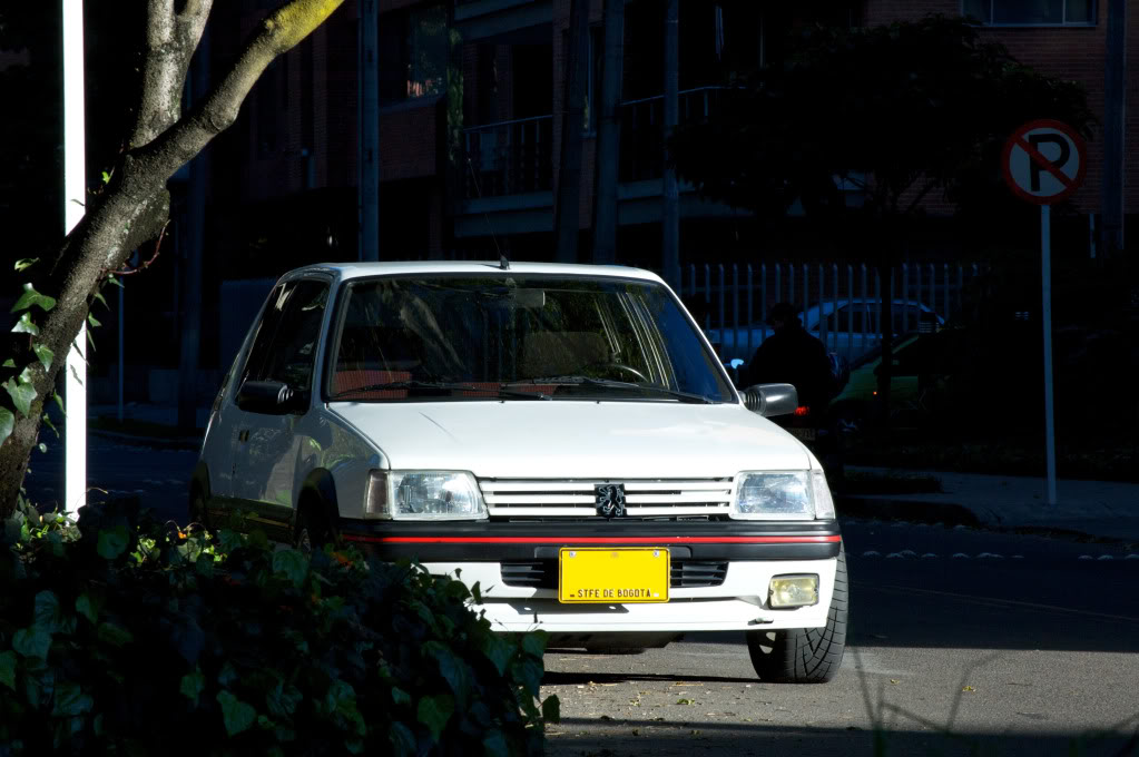 [Mercurio] 205 GTI 1.6 1992, Blanc Meije a Bogotá, Colombie - Page 3 205GTIEnero201225