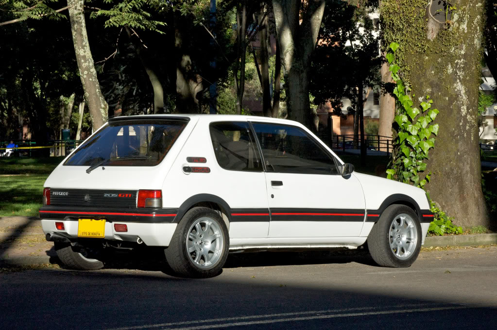 [Mercurio] 205 GTI 1.6 1992, Blanc Meije a Bogotá, Colombie - Page 3 205GTIEnero201240