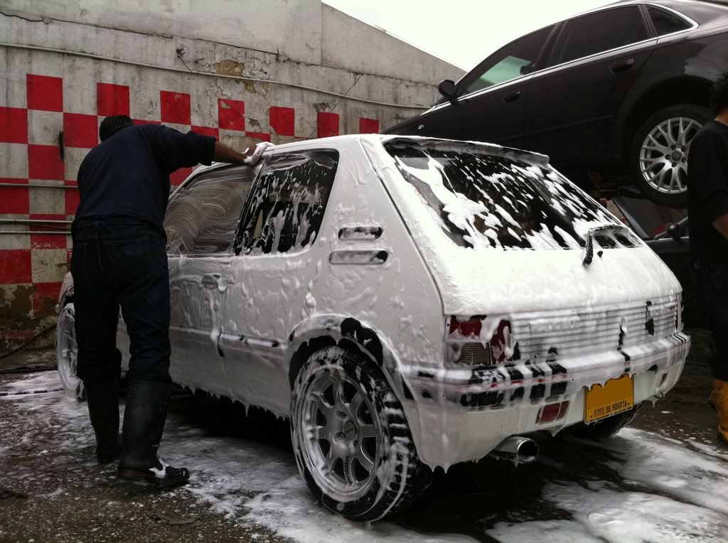 [Mercurio] 205 GTI 1.6 1992, Blanc Meije a Bogotá, Colombie 6d37efe9