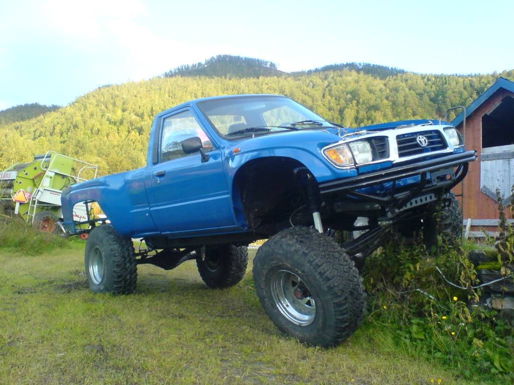 Hilux "Tacoma" 85 mod. DSC01092