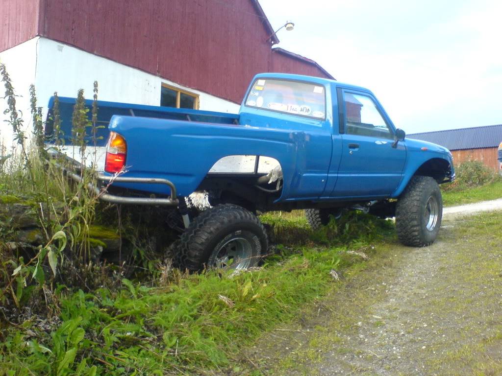 Hilux "Tacoma" 85 mod. DSC01095