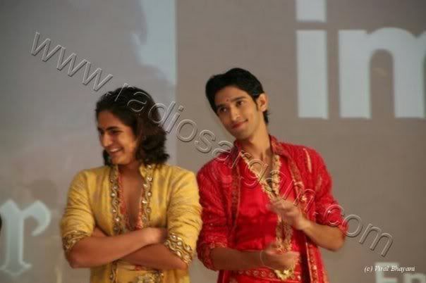 Pics Offscreen