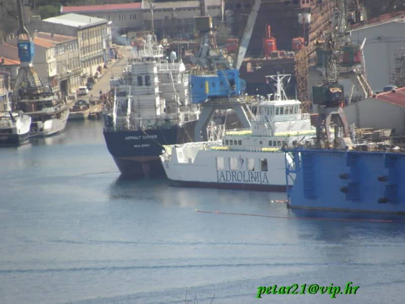 m/t Supetar, m/t Sveti Krsevan, m/t Cres P4073525