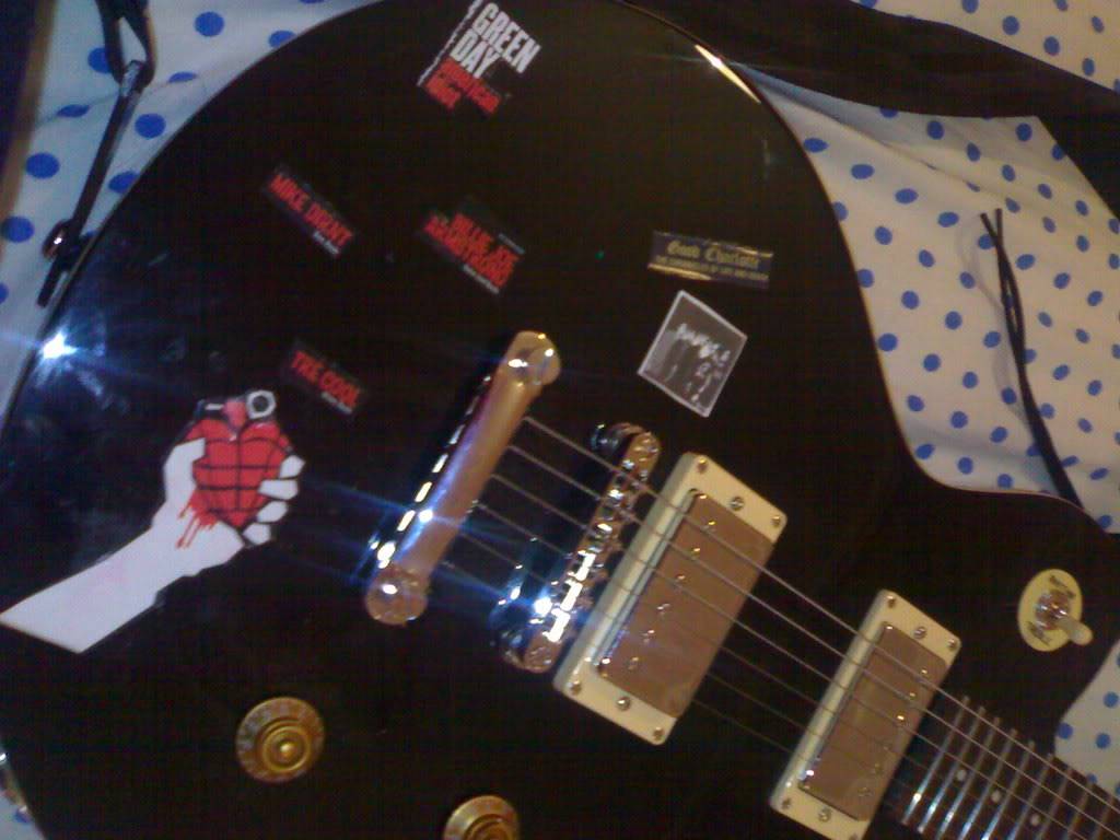 My Guitar! GreenDayGoodCharlotte