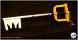 Keyblade (modèle Kingdom Key - Chaine Royal) - Kingdom Hearts Th_Keyblade_Kingdom-Key_005-1