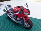 Yamaha YZF-R1 Th_Yamaha_YZY-R1_027