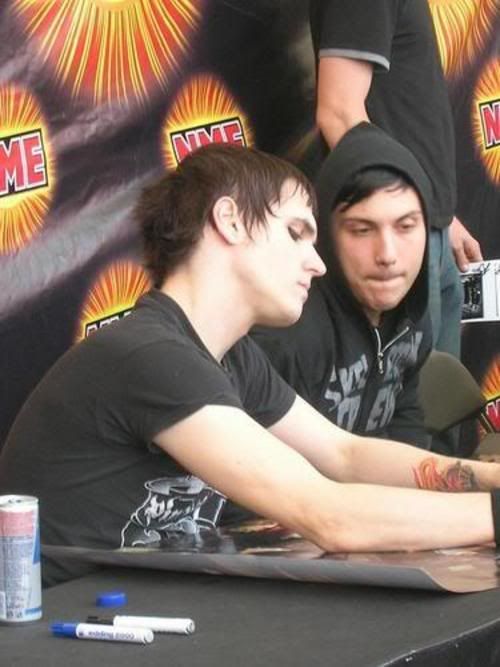 Frank y Mikey 4qylb2x