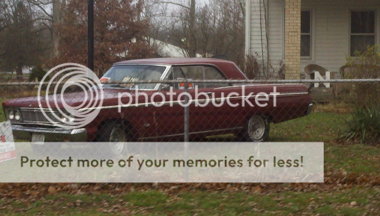 Stuff I saw today by the road...By Hamilton, Ohio.... 2012-12-15_15-47-27_986