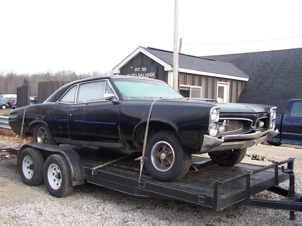 Vicki Nova's 1967 Pontiac GTO 400-4 speed PROJECT CAR 100_8196