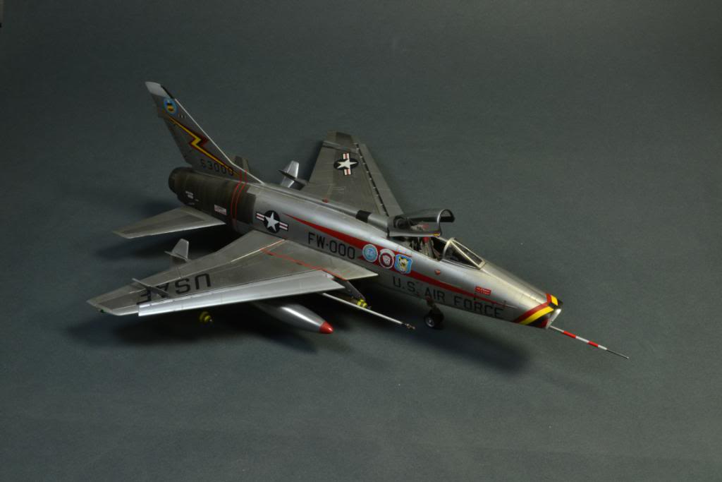 F-100D Super Sabre, 1/48 Trumpeter med Aires godis DSC_2641