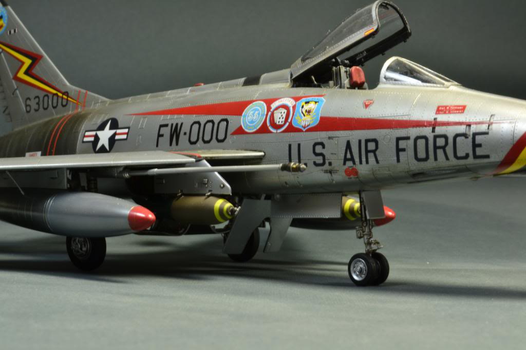 F-100D Super Sabre, 1/48 Trumpeter med Aires godis DSC_2718