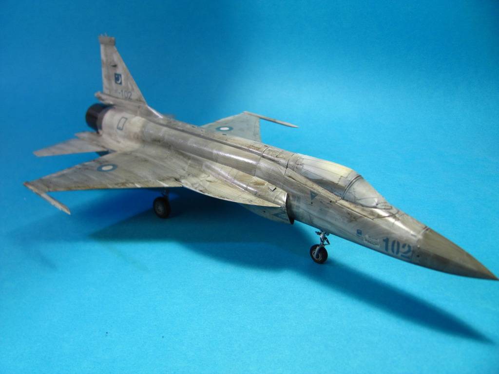 JF-17 Thunder, Trumpeter 1/48 - Sida 3 IMG_5050