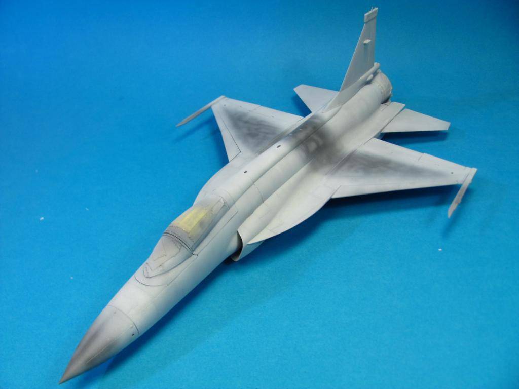 JF-17 Thunder, Trumpeter 1/48 - Sida 2 IMG_5041