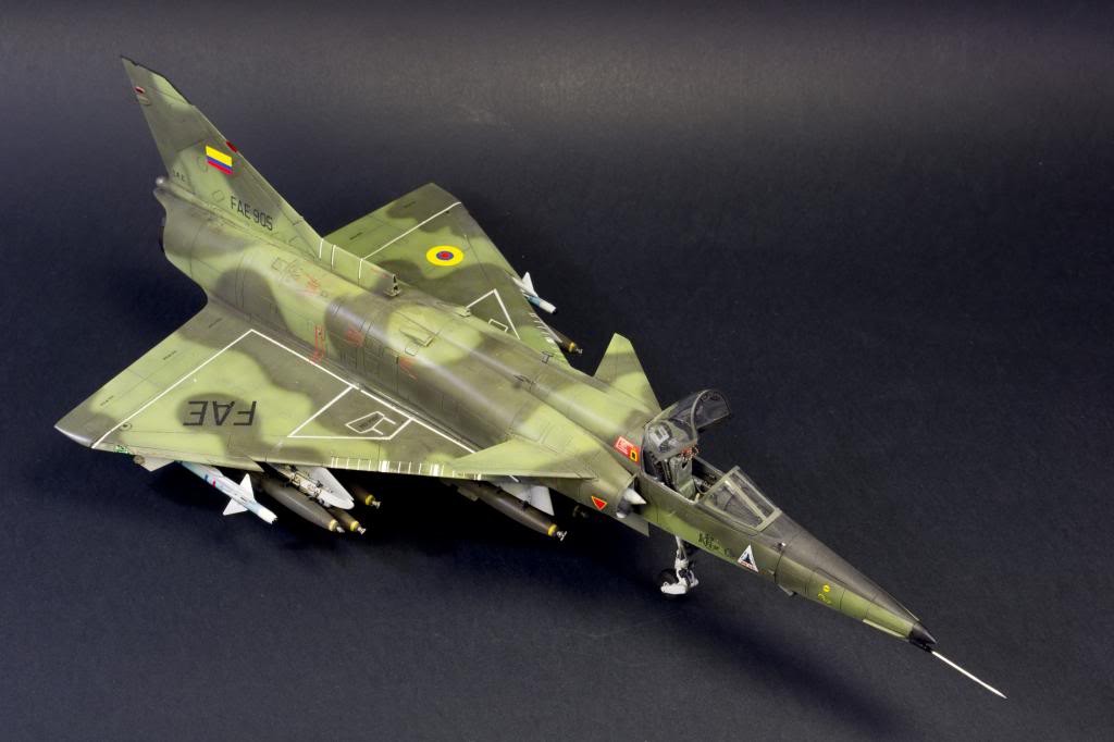 Kfir showdown, AMK mot Kinetic i 1/48 DSC_7752_zps02b1d797