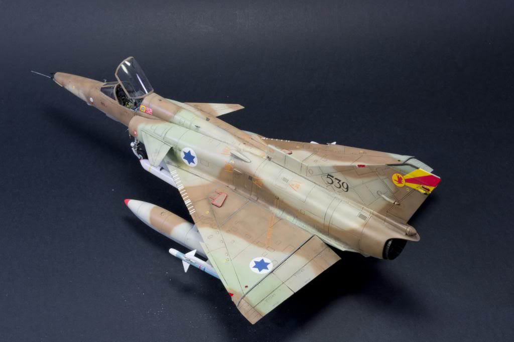 Kfir showdown, AMK mot Kinetic i 1/48 DSC_7881_zpse7330a39