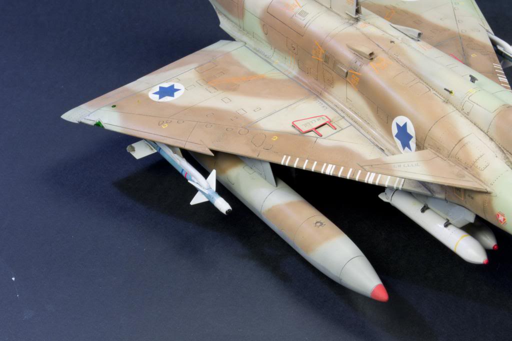 Kfir showdown, AMK mot Kinetic i 1/48 DSC_7962_zps6b63e978